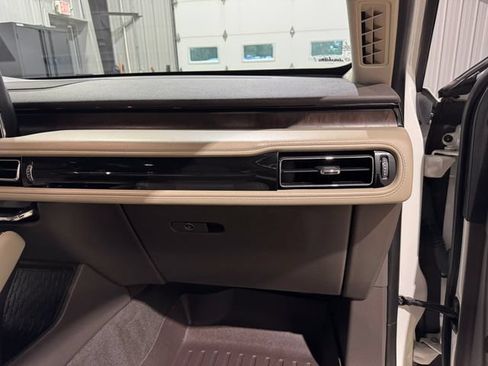 Used 2021 Lincoln Aviator Reserve w/ Equipment Group 202A AWD/4WD image 28