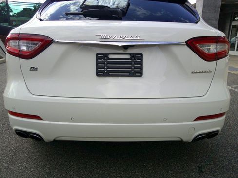 Used 2019 Maserati Levante AWD/4WD image 35