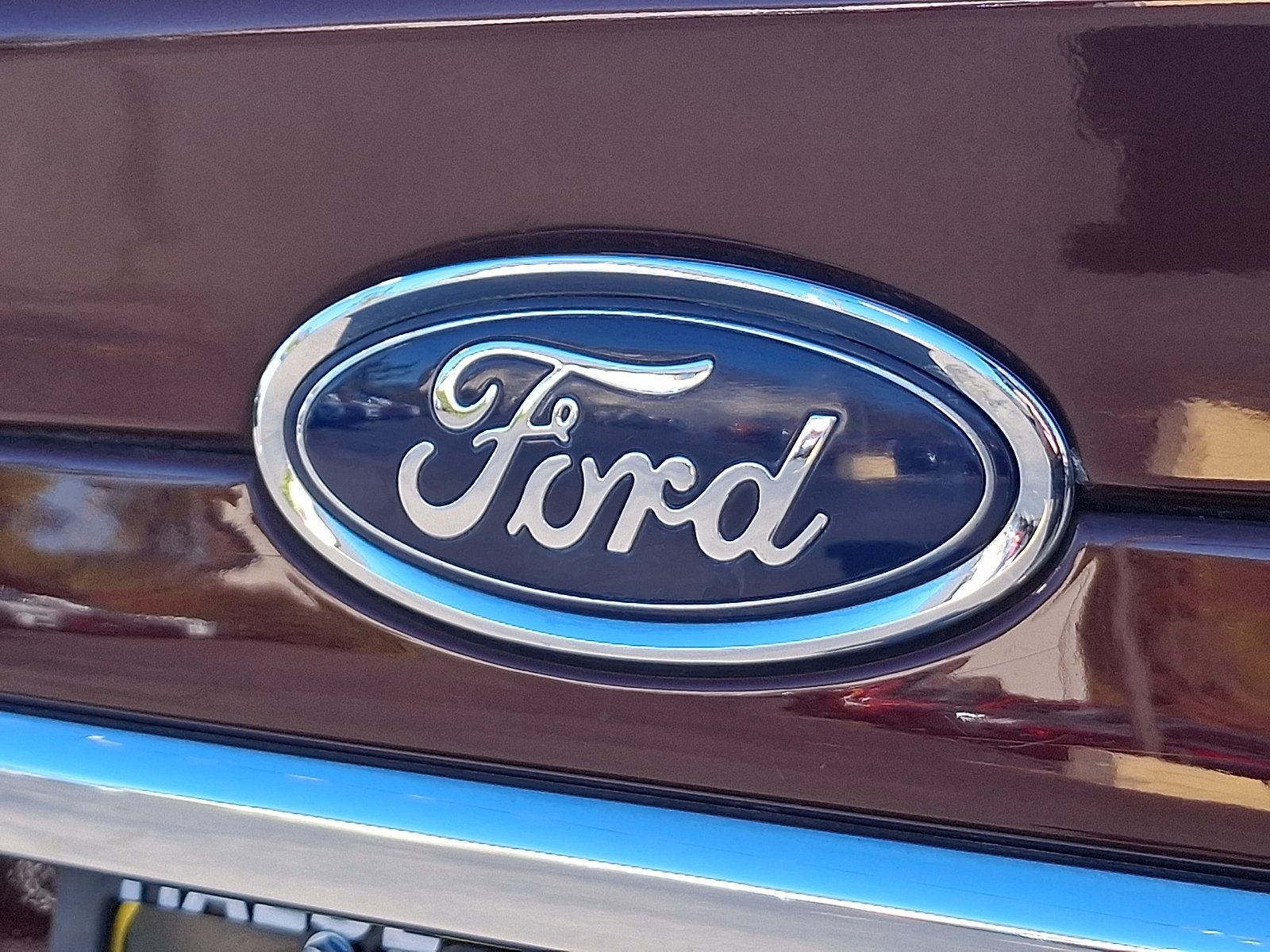 Used 2018 Ford Fusion SE w/ Fusion SE Technology Package FWD image 27