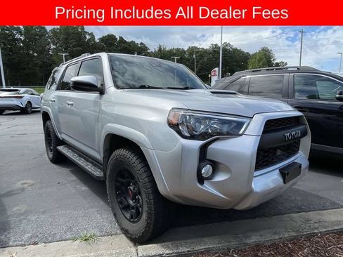 Used 2020 Toyota 4Runner TRD Off-Road AWD/4WD image 13