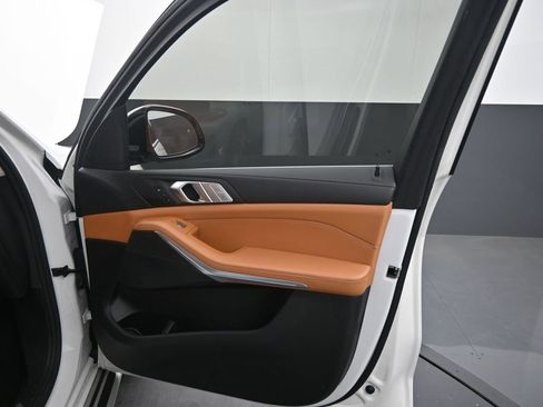 Certified 2022 BMW X7 xDrive40i w/ Premium Package image 19