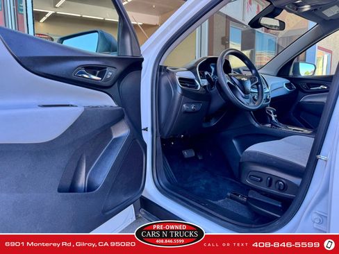 Used 2022 Chevrolet Equinox LS w/ LS Convenience Package image 7