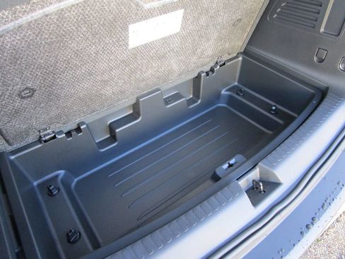New 2026 GMC Acadia Elevation w/ Elevation Premium Package FWD image 15
