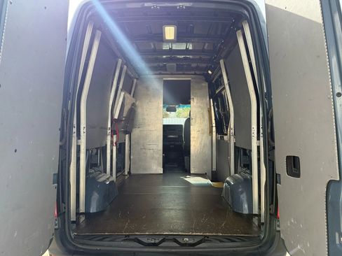 Used 2019 Mercedes-Benz Sprinter 144 image 18