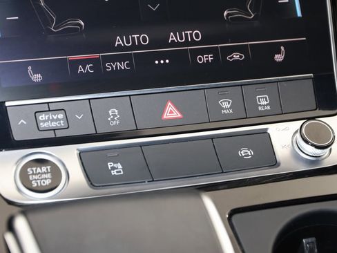 Used 2021 Audi Q7 3.0T Premium Plus w/ Premium Plus Package image 28