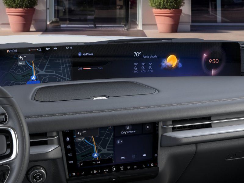 New 2026 Lincoln Navigator Reserve AWD/4WD image 14