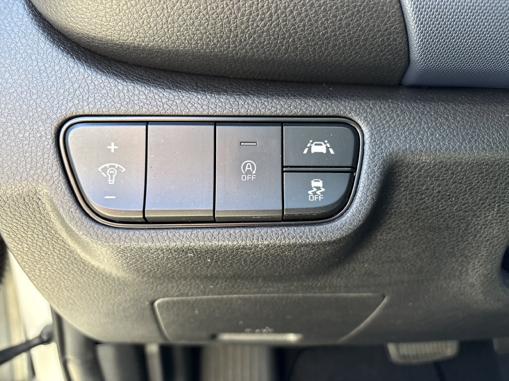 Used 2023 Kia Seltos S w/ Navigation Package FWD image 19
