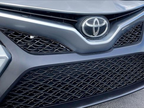 Used 2019 Toyota Camry SE image 25