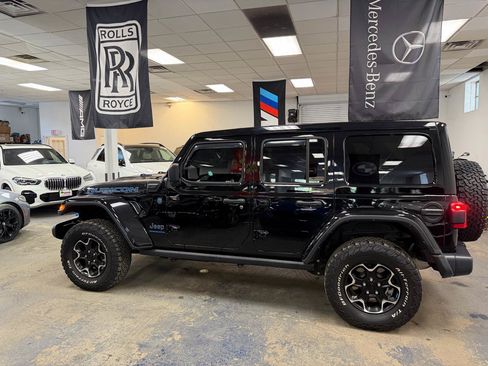 Used 2023 Jeep Wrangler Unlimited Rubicon 4xe w/ Cold Weather Group AWD/4WD image 10