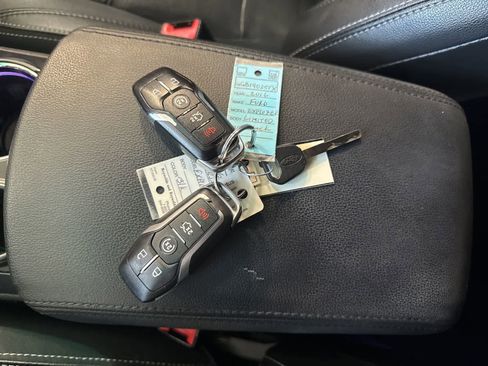 Used 2016 Ford Explorer Limited FWD image 22