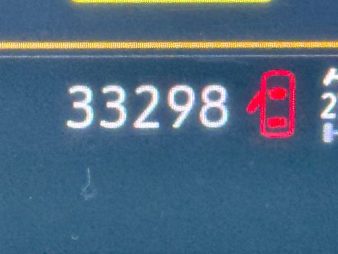 Used 2023 Buick Envision Preferred w/ Sport Touring Package image 10