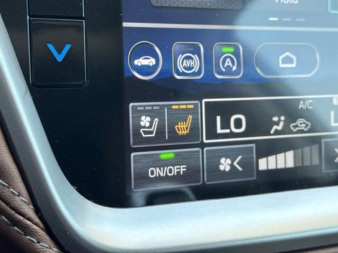 Used 2025 Subaru Outback Touring XT image 19