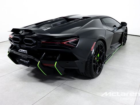 Used 2024 Lamborghini Revuelto AWD/4WD image 10