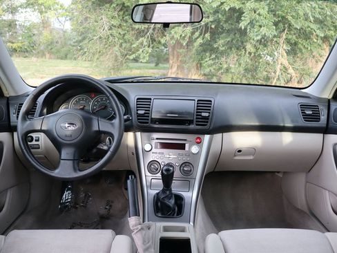 Used 2007 Subaru Outback 2.5i image 16