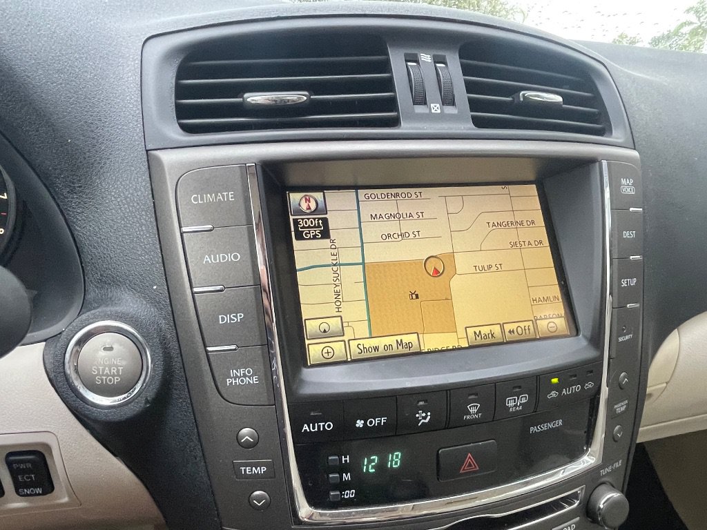 Used 2010 Lexus IS 350C RWD image 15