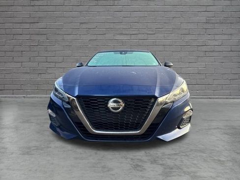 Used 2020 Nissan Altima 2.5 SR w/ Premium Package FWD image 10