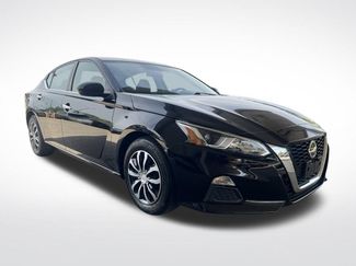 Used 2020 Nissan Altima 2.5 S FWD video 3