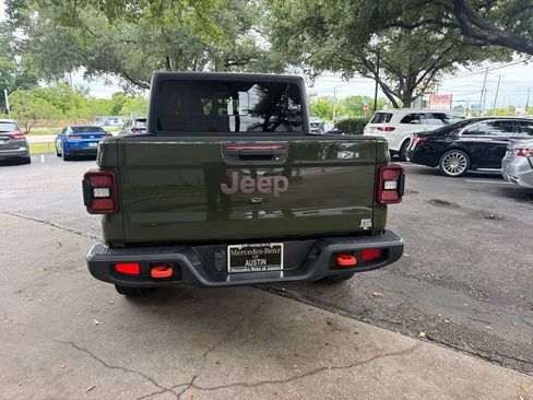 Used 2022 Jeep Gladiator Mojave w/ LED Lighting Group AWD/4WD image 6