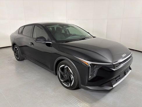 Used 2025 Kia K4 EX FWD image 2
