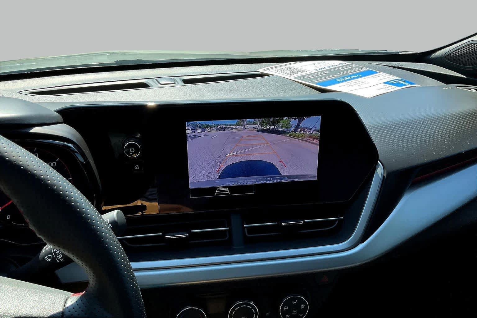 Used 2025 Chevrolet Trax RS w/ Driver Confidence Package FWD image 26