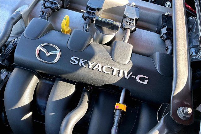 Used 2025 MAZDA MX-5 Miata RF Club w/ Weather Package RWD image 27