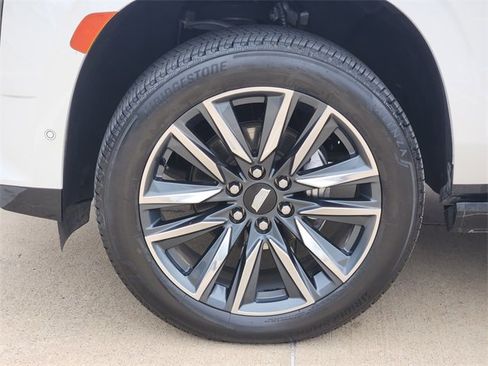 Used 2023 Cadillac Escalade Sport Platinum AWD/4WD image 17
