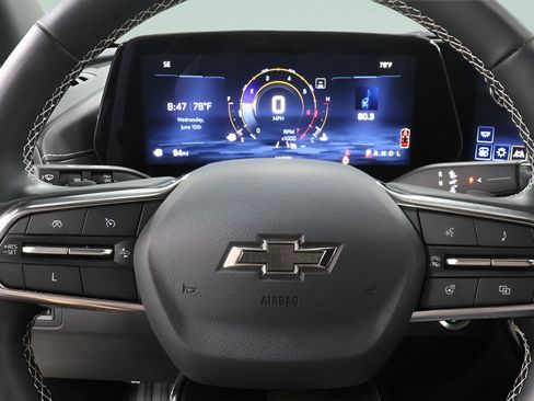 Used 2025 Chevrolet Traverse LT w/ Midnight/Sport Edition FWD image 13