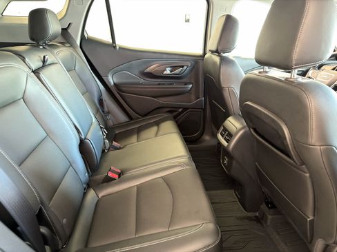Used 2023 GMC Terrain SLT w/ Tech Package FWD image 31