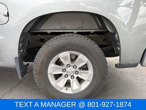 Used 2023 Chevrolet Silverado 1500 LT w/ Leather Package AWD/4WD image 11