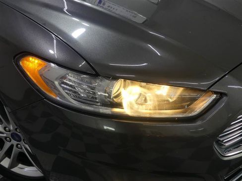 Used 2016 Ford Fusion Titanium FWD image 14