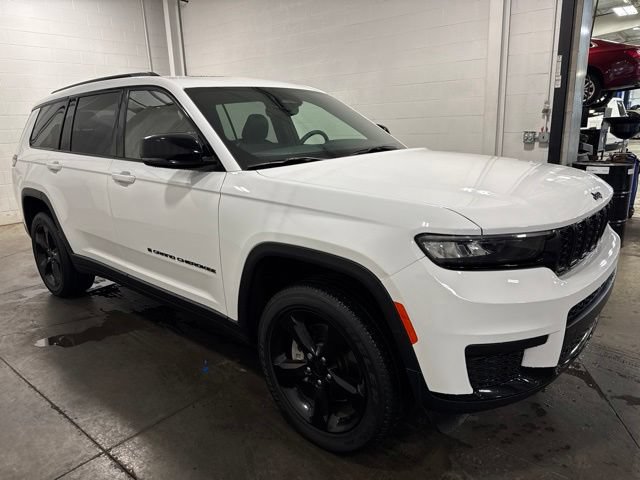 Used 2023 Jeep Grand Cherokee L Laredo AWD/4WD image 3
