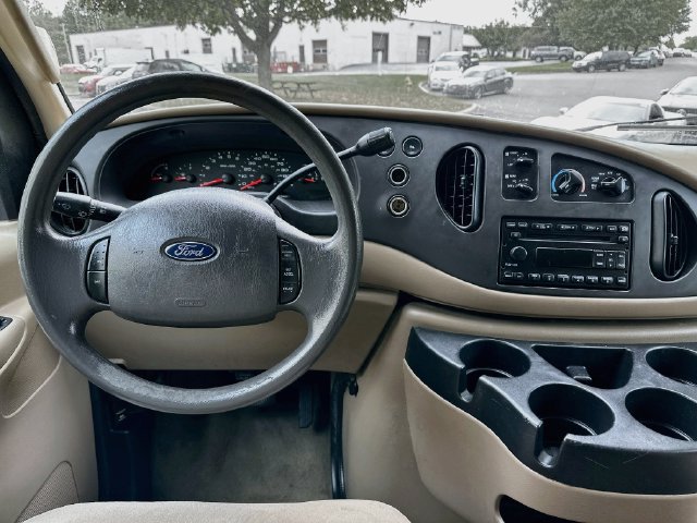 Used 2008 Ford E-350 and Econoline 350 XL RWD image 23