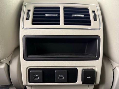 Used 2025 Jaguar F-PACE R-Dynamic S image 28