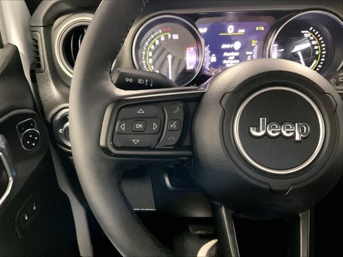 Used 2023 Jeep Wrangler Unlimited w/ Cold Weather Group AWD/4WD image 22