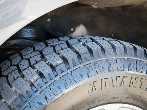 Used 2024 Ford F150 XLT w/ FX4 Off-Road Package AWD/4WD image 10