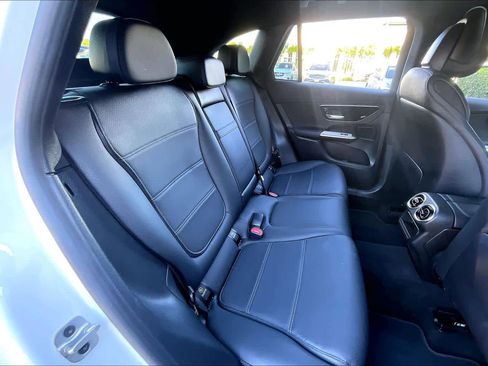 Used 2024 Mercedes-Benz GLC 300 GLC 300 image 20