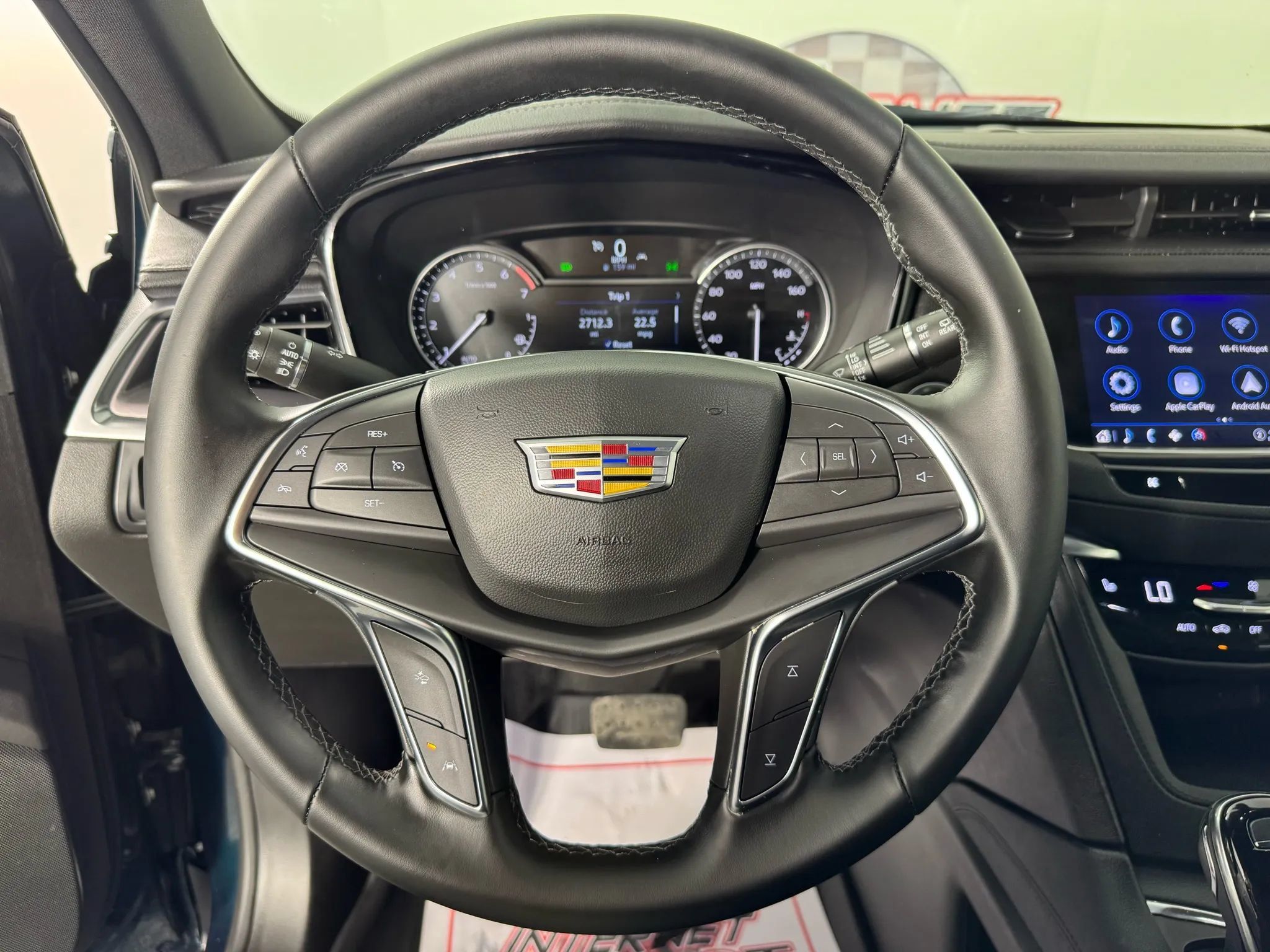 Used 2025 Cadillac XT5 Luxury w/ LPO, Floor Liner Package AWD/4WD image 13