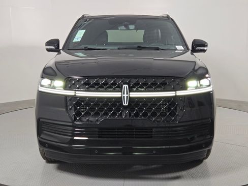 New 2026 Lincoln Navigator Reserve w/ Jet Appearance Package AWD/4WD image 10