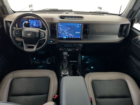 Used 2024 Ford Bronco Wildtrak image 15