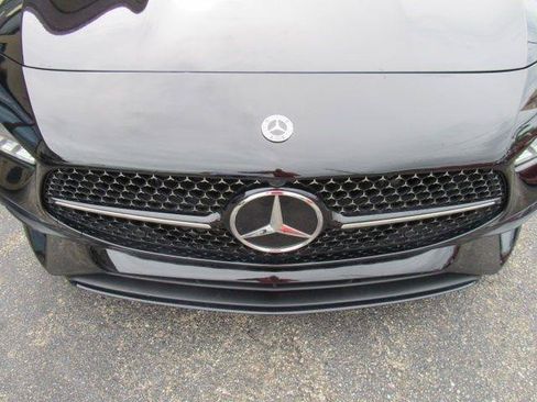 Used 2024 Mercedes-Benz CLA 250 4MATIC image 4