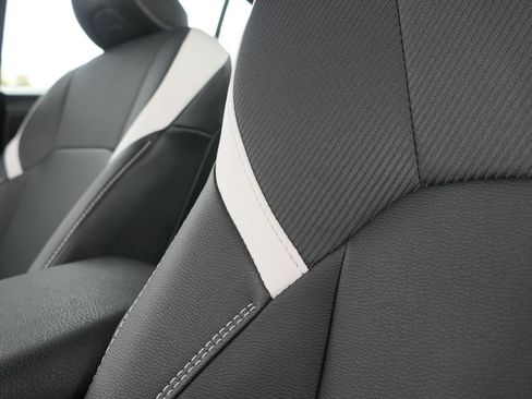 Used 2025 Toyota Camry SE w/ Multimedia Upgrade Package image 11