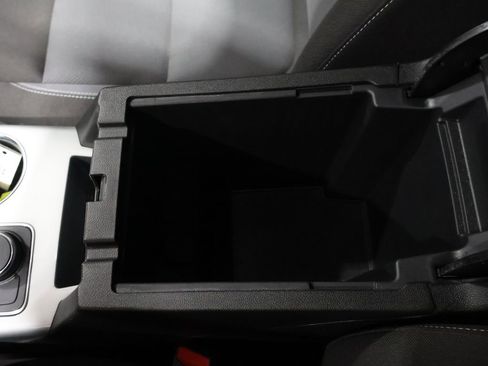 Used 2025 Chevrolet Blazer LT image 31