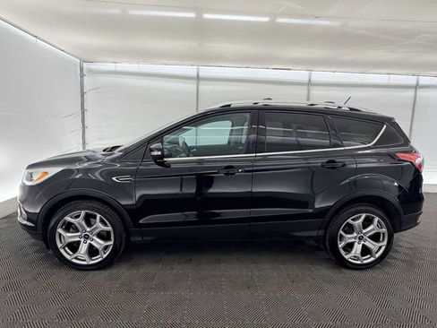 Used 2018 Ford Escape Titanium image 3