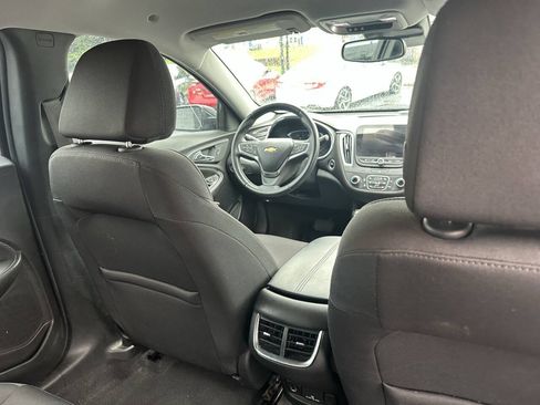 Used 2017 Chevrolet Malibu Hybrid w/ Driver Confidence Package FWD image 12