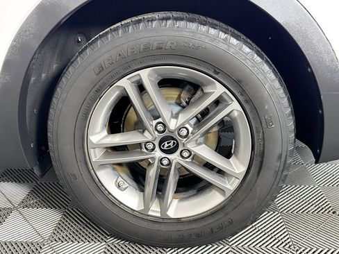 Used 2017 Hyundai Santa Fe Sport image 35