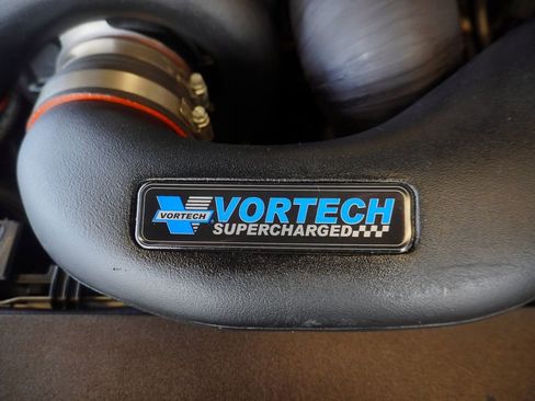 Used 2015 Ford Mustang GT image 27