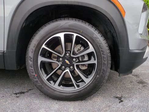 Used 2025 Chevrolet TrailBlazer LT AWD/4WD image 13