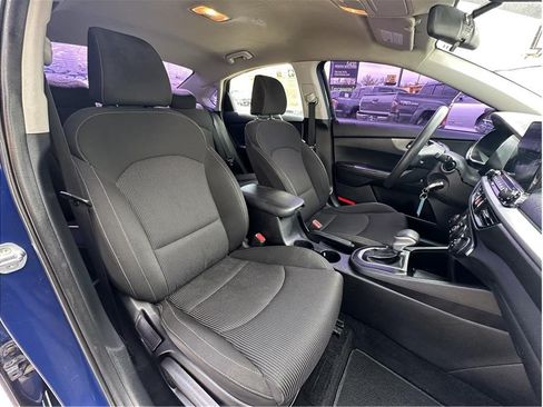Used 2020 Kia Forte LXS FWD image 18
