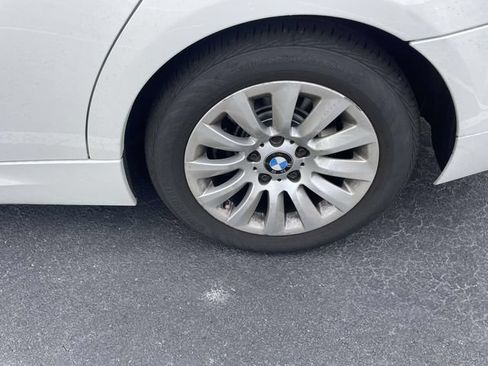 Used 2009 BMW 328i Sedan RWD image 9