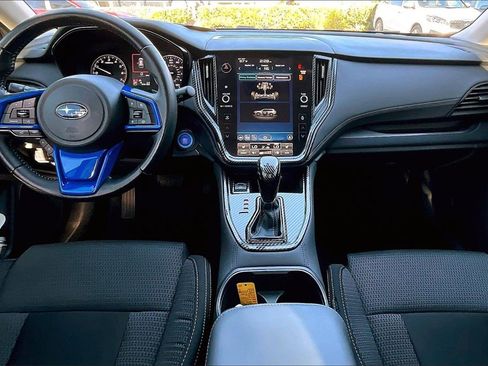Used 2022 Subaru Outback Premium image 11